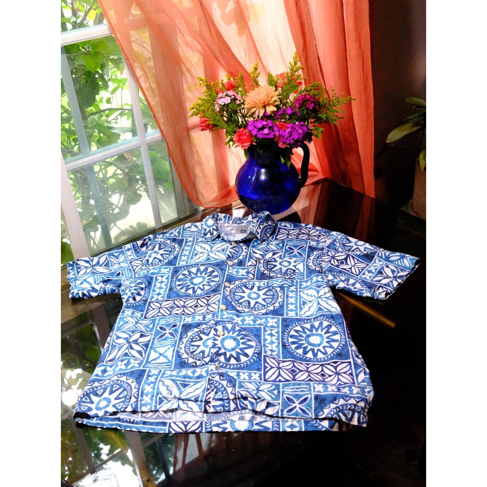 Vintage‎ Quiksilver Blue Tribal Print Short Sleeve Button Up Shirt Size XL